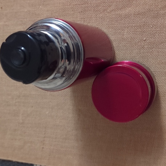 STARBUCKS 17OZ RED THERMOS POUR BUTTON CUP & LID - Picture 5 of 8